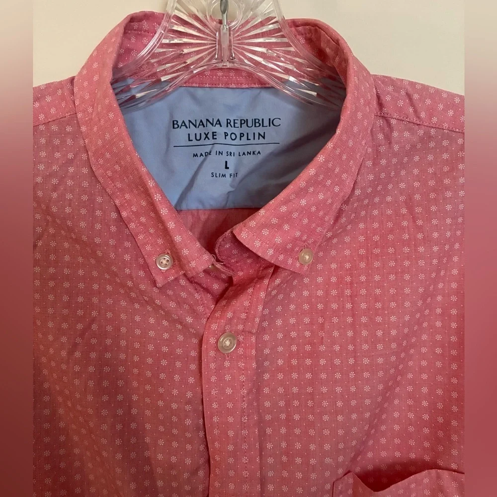 Banana Republic Men’s Pink Luxe Poplin Slim-Fit Short Sleeve Button Down; Size L